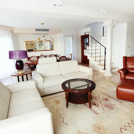 Apartment Mustra *